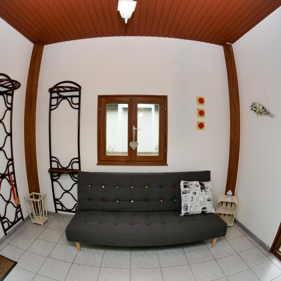 Cseresznyes Apartman Berekfürdő エクステリア 写真